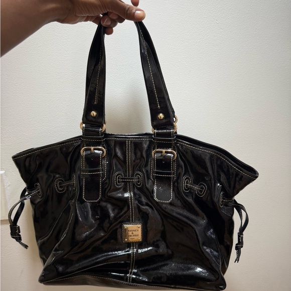 Dooney & Bourke Black Glossy Tote Bag - Picture 1 of 11